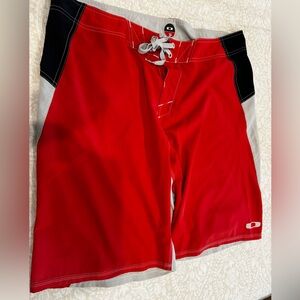Oakley Men Board shorts red gray black 36